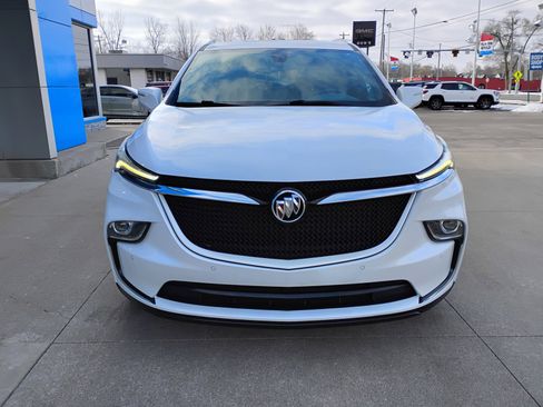 Used 2023 Buick Enclave Essence w/ Sport Touring Edition image 29