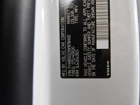 Used 2022 Volvo XC90 T8 Inscription Expression w/ Climate Package image 56