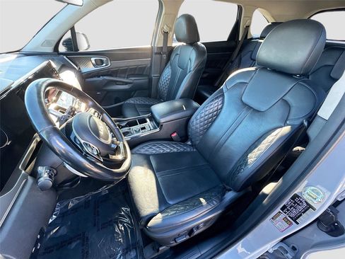 Used 2022 Kia Sorento SX image 21