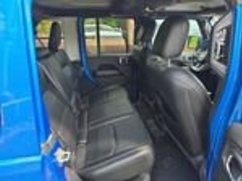 Used 2022 Jeep Wrangler Unlimited Sahara w/ Cold Weather Group AWD/4WD image 30