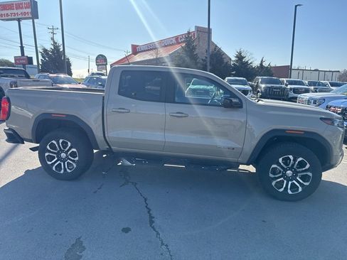 Used 2023 GMC Canyon AT4 w/ AT4 Premium Package image 6