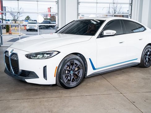 Used 2023 BMW i4 eDrive40 w/ Premium Package image 11