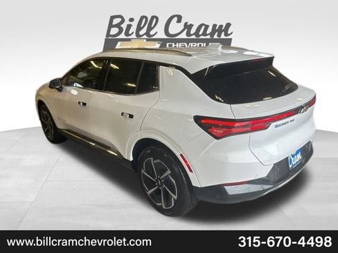 New 2025 Chevrolet Equinox EV LT image 35