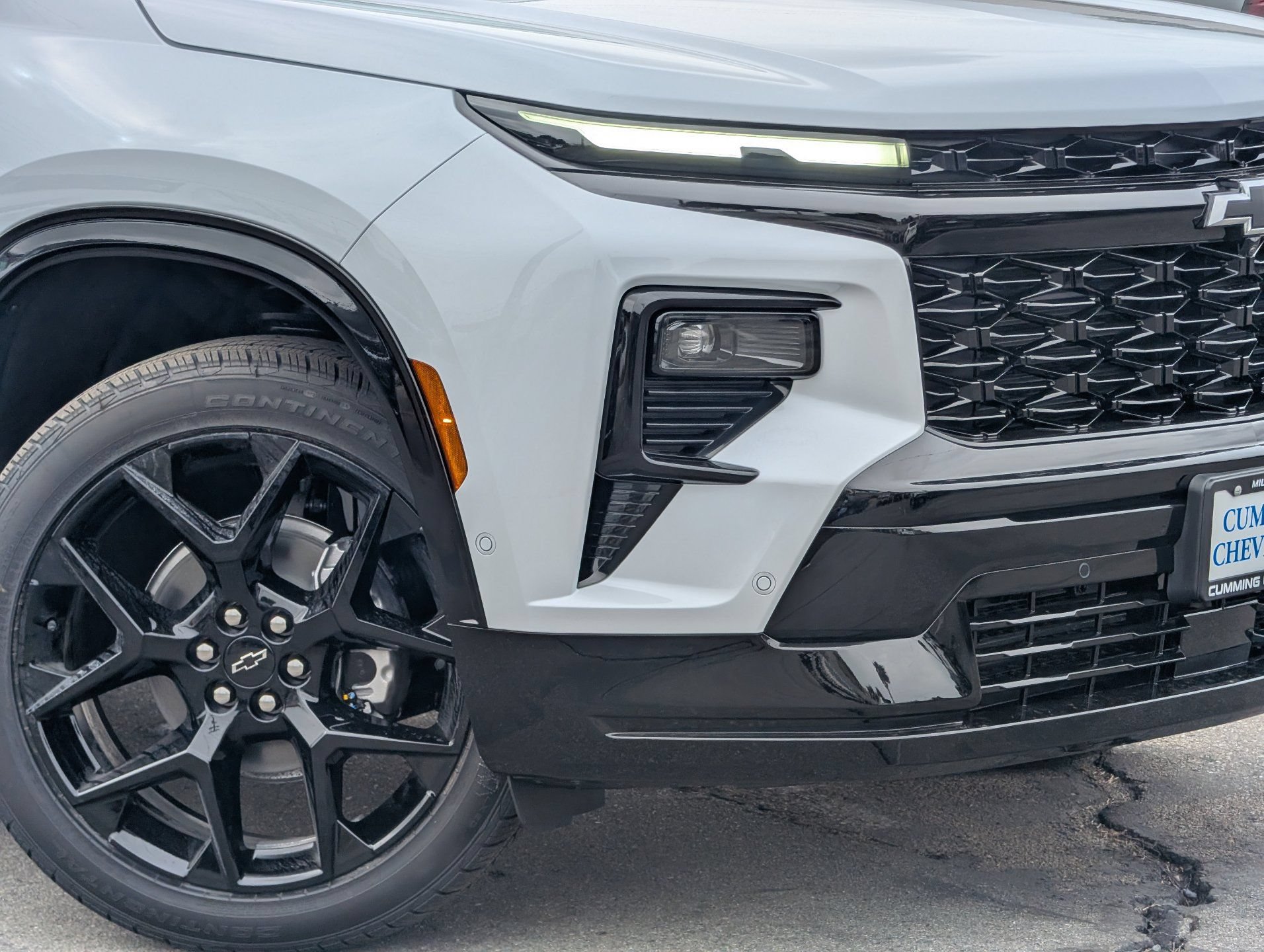 New 2026 Chevrolet Traverse RS FWD image 2