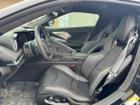 Used 2024 Chevrolet Corvette Stingray Premium Cpe w/ 3LT image 11