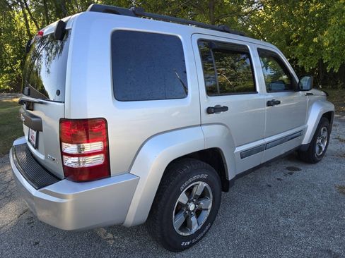 Used 2008 Jeep Liberty Sport w/ Popular Equipment Group AWD/4WD image 5