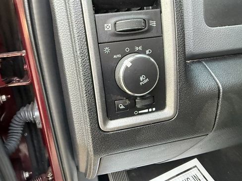 Used 2016 RAM 1500 Express AWD/4WD image 14