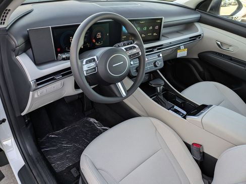 New 2026 Hyundai Tucson SE image 17