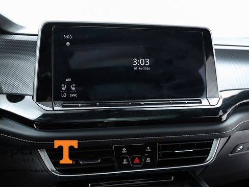 Used 2025 Volkswagen Atlas Cross Sport SEL R-Line image 25