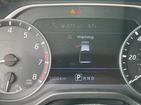 Used 2023 Nissan Titan SV w/ SV Convenience Package RWD image 28