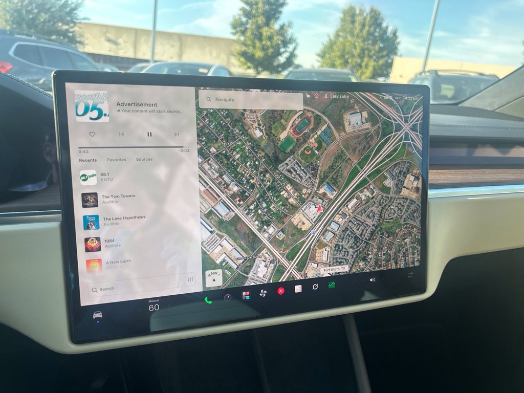 Used 2023 Tesla Model X AWD/4WD image 12