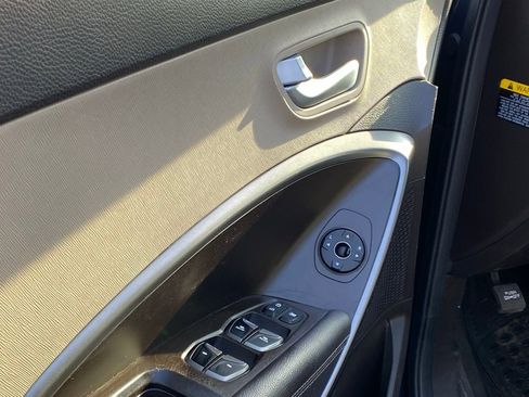 Used 2017 Hyundai Santa Fe Sport image 8