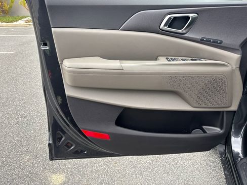 New 2026 Kia Carnival EX image 11