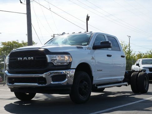 Used 2022 RAM 3500 Tradesman w/ Max Tow Package image 3