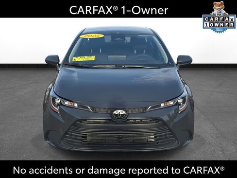 Used 2025 Toyota Corolla LE image 2