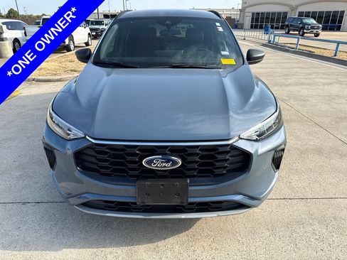 Used 2023 Ford Escape ST-Line w/ Tech Pack #1 FWD image 2