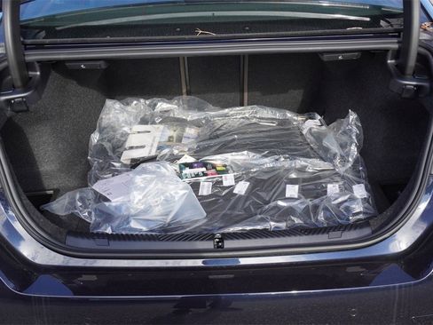 New 2025 BMW i5 eDrive40i w/ M Sport Package image 16