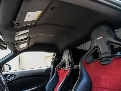 Used 2020 Nissan 370Z NISMO RWD image 39