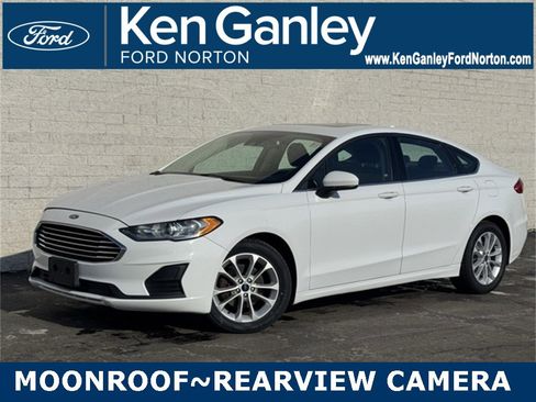 Certified 2020 Ford Fusion SE image 1