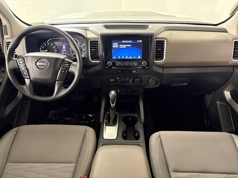 Used 2023 Nissan Frontier SV w/ Technology Package image 35