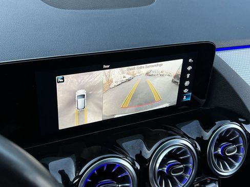 Certified 2022 Mercedes-Benz GLA 250 4MATIC image 17