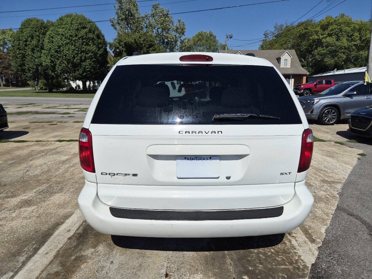 Used 2007 Dodge Caravan SXT w/ Popular Equipment Group I FWD image 9