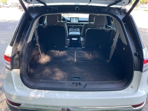 Used 2023 Lincoln Aviator Reserve w/ Equipment Group 201A image 17