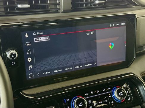 Used 2023 GMC Sierra 1500 AT4 w/ Technology Package image 16