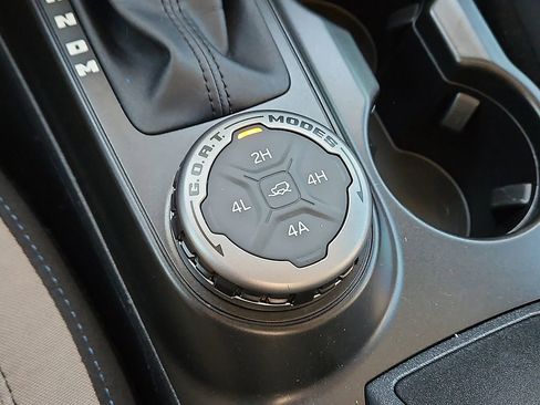 Used 2022 Ford Bronco Wildtrak image 14