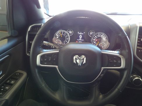 Used 2022 RAM 1500 Big Horn AWD/4WD image 32