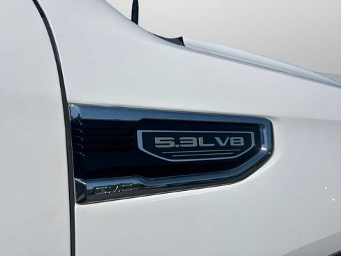 Used 2019 GMC Sierra 1500 SLE w/ SLE Value Package AWD/4WD image 5