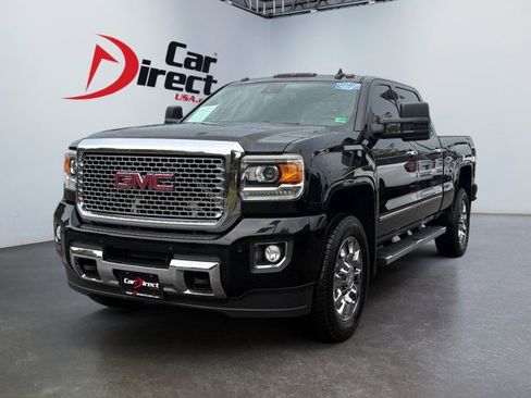 Used 2016 GMC Sierra 2500 Denali image 1