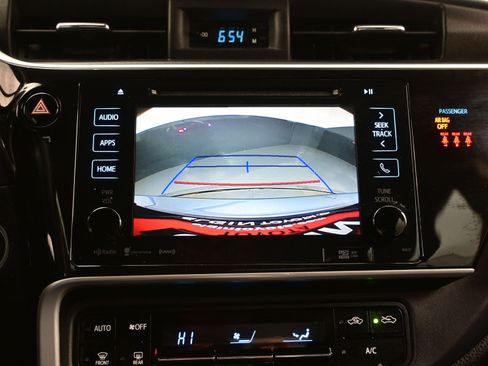 Used 2019 Toyota Corolla XLE image 19