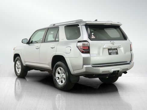 Used 2016 Toyota 4Runner SR5 image 3