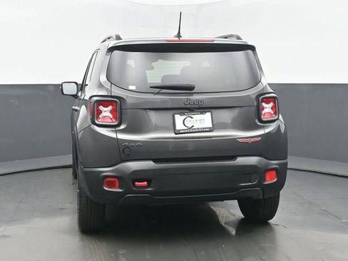 Used 2016 Jeep Renegade Trailhawk image 5
