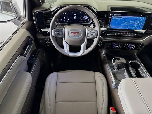 New 2026 GMC Sierra 1500 SLT image 15