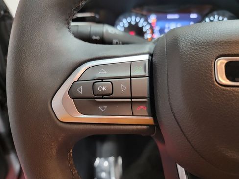 Used 2023 Jeep Compass Limited image 30