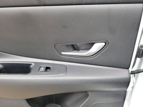New 2026 Hyundai Elantra SE FWD image 12