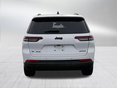 Used 2023 Jeep Grand Cherokee L Limited w/ Black Appearance Package image 6