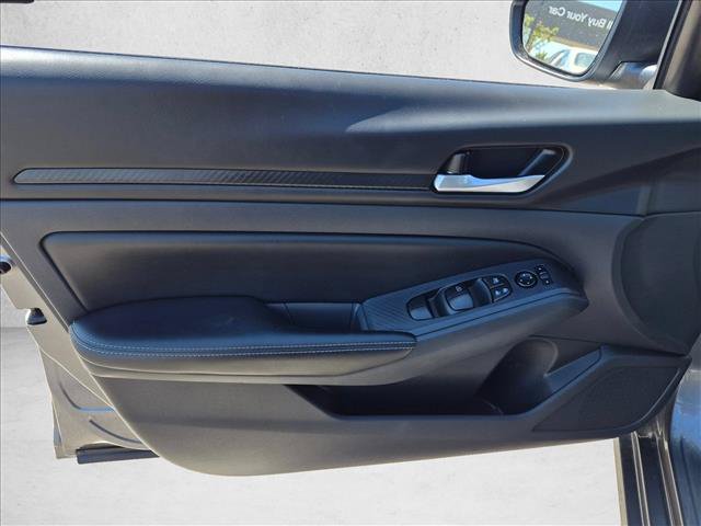 Used 2025 Nissan Altima 2.5 SV FWD image 10