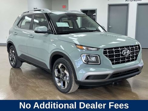 New 2026 Hyundai Venue SEL FWD image 3