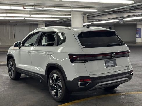 New 2025 Volkswagen Taos SE image 5