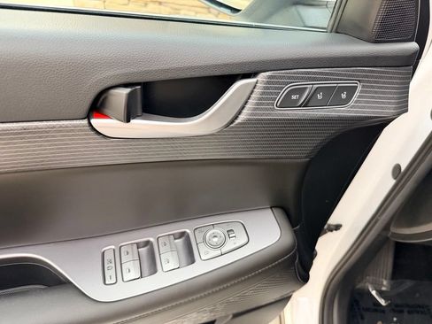 Certified 2024 Hyundai Palisade Limited AWD/4WD image 18