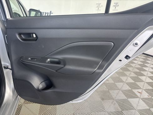 Used 2025 Nissan Versa S FWD image 24