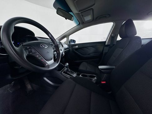 Used 2017 Kia Forte LX image 19