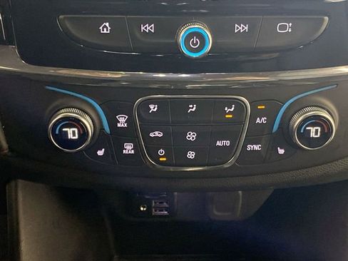 Used 2023 Chevrolet Traverse RS w/ LPO, Floor Liner Package FWD image 43