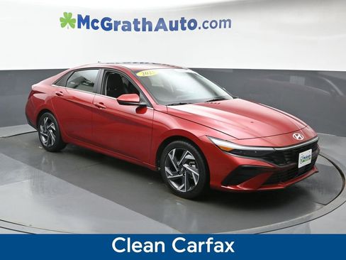 Used 2025 Hyundai Elantra SEL image 2
