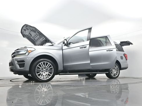 Used 2023 Ford Expedition Max Limited image 47