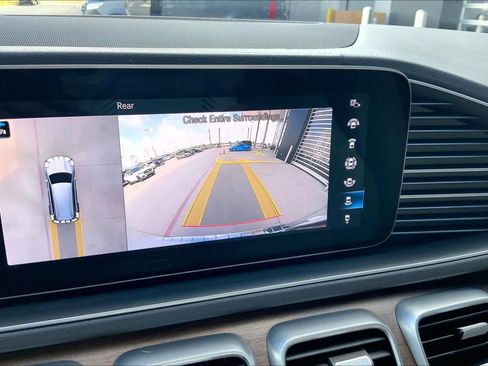 Used 2020 Mercedes-Benz GLS 450 4MATIC image 26