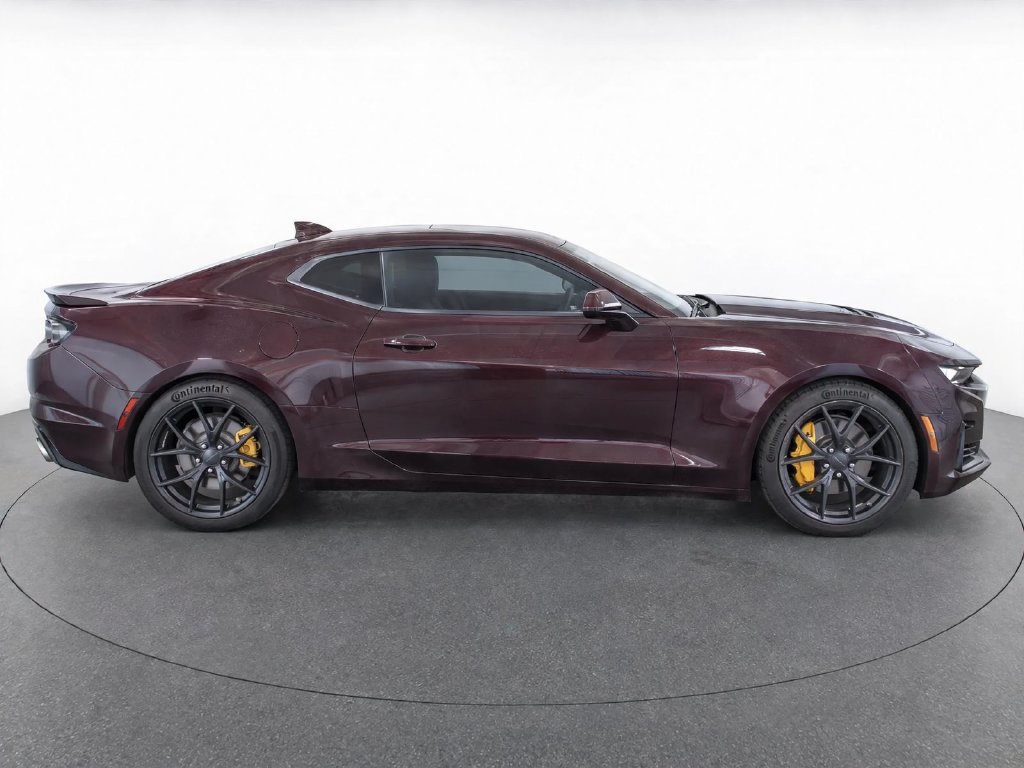Used 2019 Chevrolet Camaro LT w/ Technology Package RWD image 8